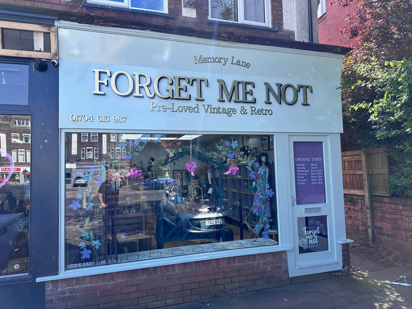 Forget Me Not shopfront with an ACM tray and stand-off acrylic flat-cut lettering